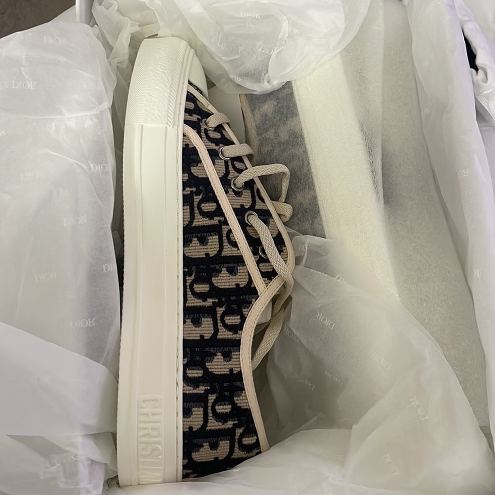 BRAND NEW- Dior Sneakers - Picture 4 of 8